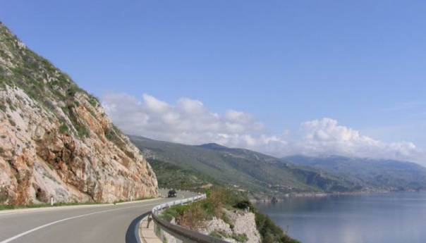 Mladić kod Trogira sletio u more i poginuo