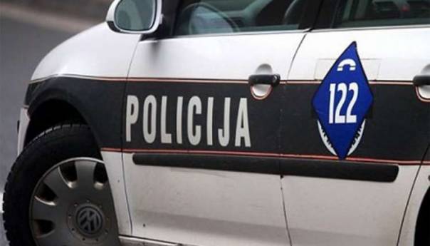 Mladić poginuo prilikom slijetanja golfa s puta