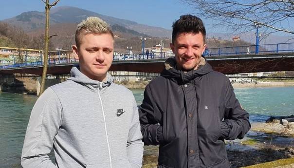 Mladići iz Goražda Ahmed Fazlić i Denis Rašidović preko noći postali heroji grada