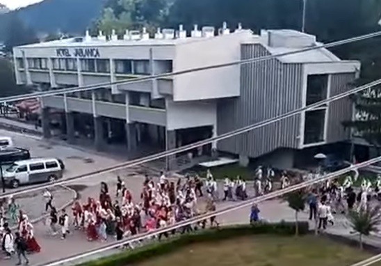 Video / Mladost digla glas: Enisa nije sama, nasilje se ne odobrava!