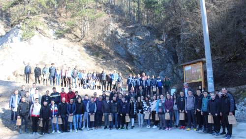 Mladost Konjica dala zalog za budućnost: Pošumljavanje parka Vrtaljica