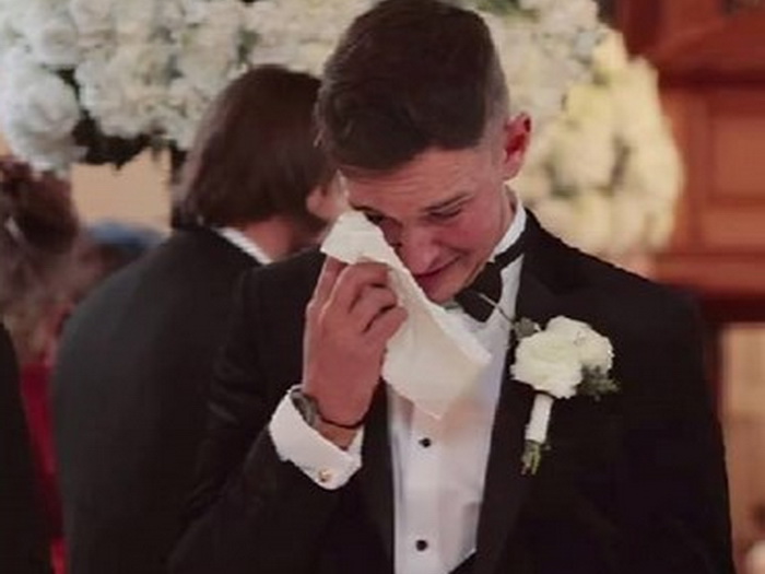 Mladoženja se rasplakao pred oltarom kad je čuo glas svoje kćerkice