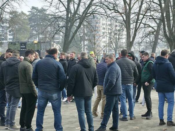 Mljekari iz RS izašli na ulice: Na ivici su opstanka