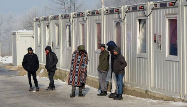 Mobilni timovi Crvenog križa FBiH pružaju pomoć migrantima