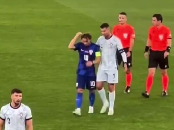 Modrić i Ronaldo raspravljali, pa otišli nasmijani i zagrljeni