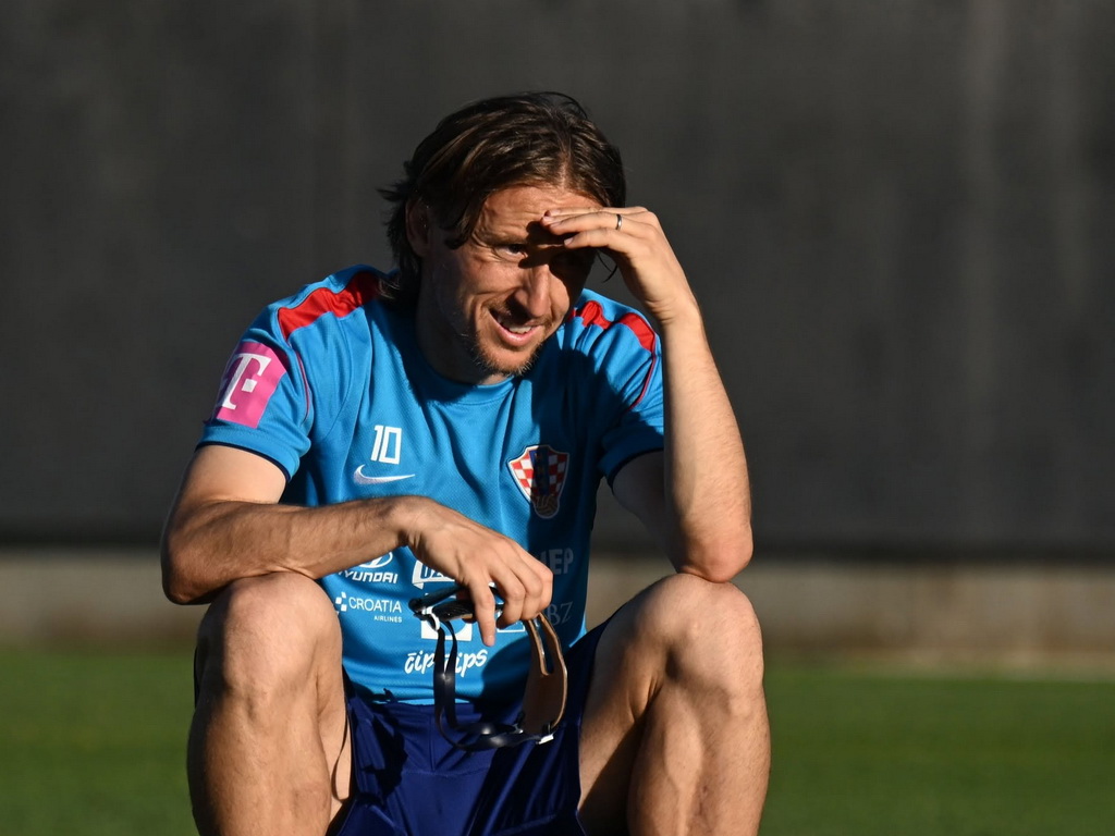 Modrić pred velikom odlukom: Razgovor s Bilićem mogao bi biti ključan