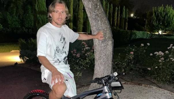 Modrić se pohvalio skupocjenim biciklom, proizveden u samo 100 primjeraka