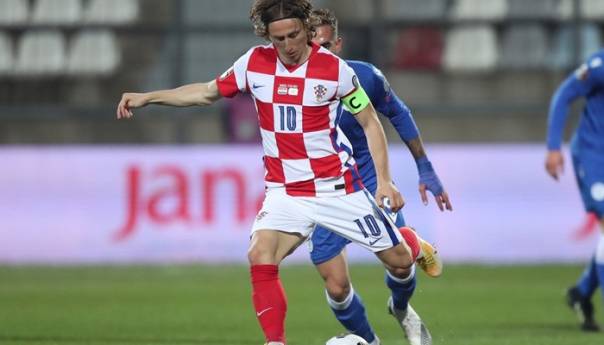 Modrićev dres prodan za 16.000 eura