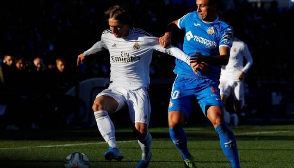 Modrićev dres prodan za 7.000 eura, najviše u Real Madridu