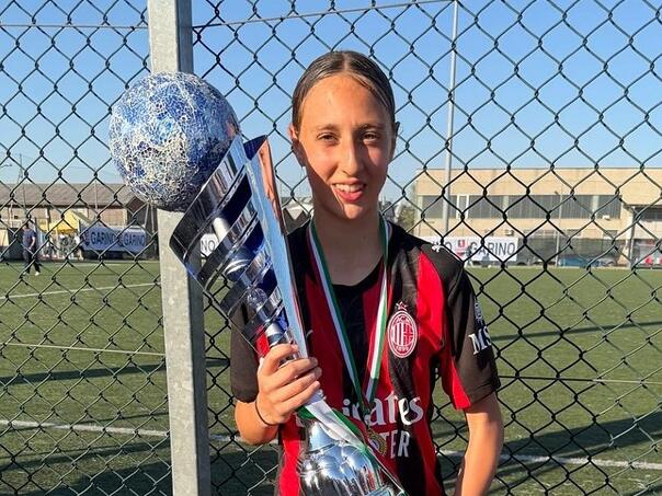 Modrićeva kćerka Ema se bavi fudbalom, osvojila prvi trofej u karijeri