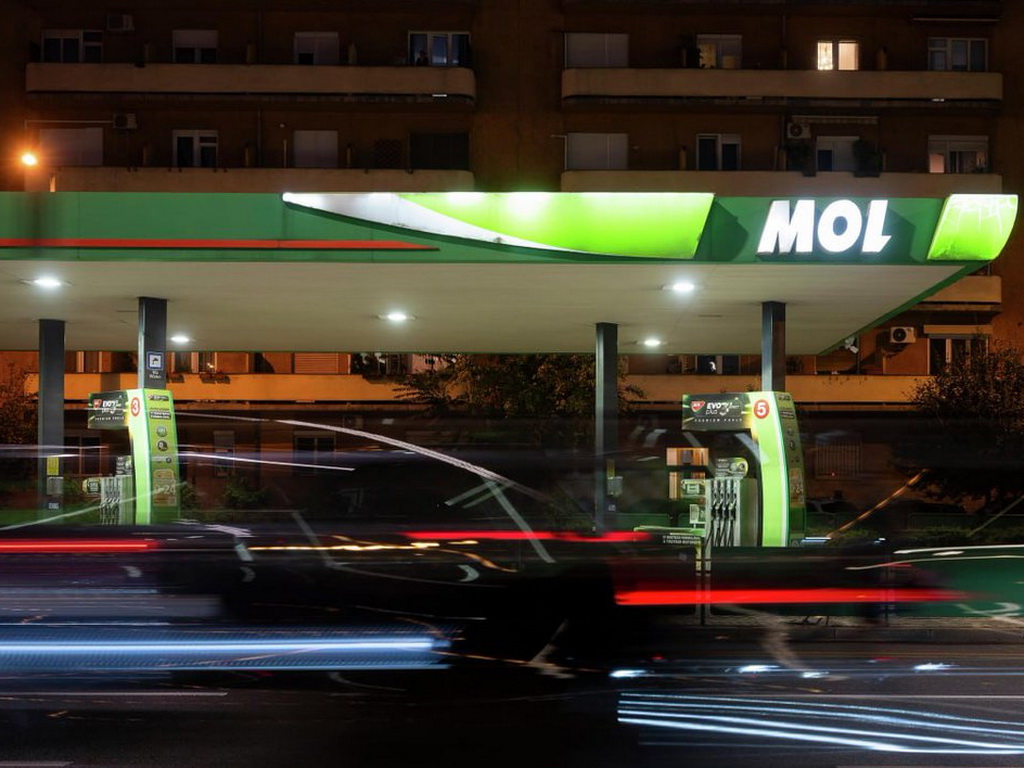 MOL i Shell u Sloveniji ograničili točenje goriva, Slovačka diže cijene strancima