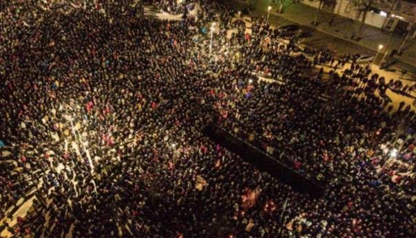 Molebani širom Crne Gore, desetine hiljada ljudi u Podgorici