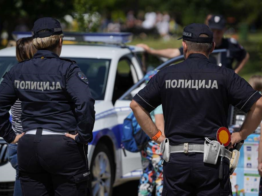 Molotovljev koktel bačen ispred hotela u Beogradu