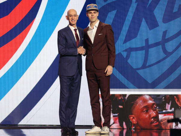 Momak iz Srbije 12. pick na NBA draftu, u vrhu košarkaši iz Francuske