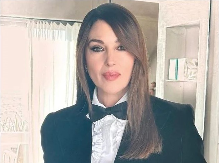 Monica Belluci odiše ženstvenošću i u klasičnom muškom outfitu