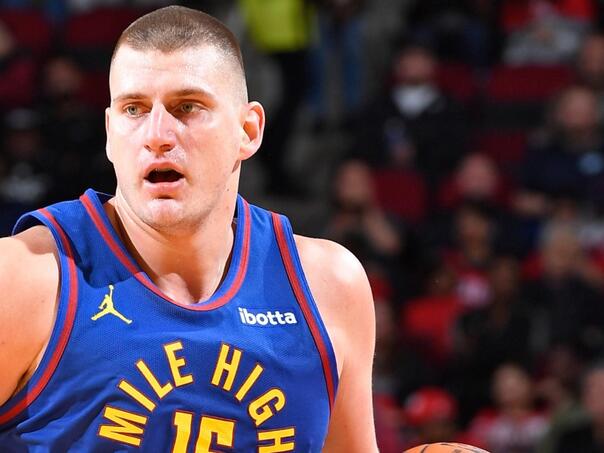 Monstruozni triple-double Jokića, samo jedan igrač u historiji ispred njega