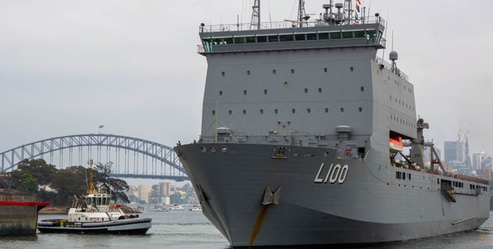 Mornarica u Australiji zbog požara evakuisala oko 1.000 turista i stanovnika