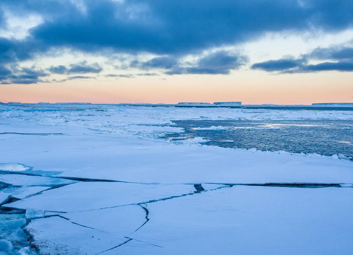 Morski led na Antarktiku dosegao rekordno nizak nivo