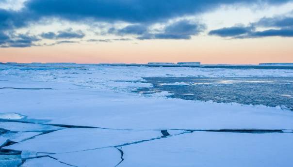 Morski led na Antarktiku dosegao rekordno nizak nivo