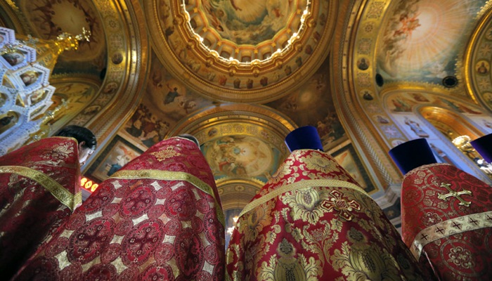 Moskva: Mladić upao u crkvu i izbo nožem dvije osobe