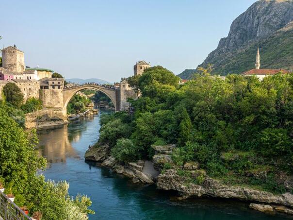 Mostar domaćin izložbe kineskog slikara Zhang Minjiea