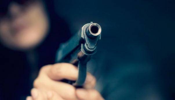 Mostar: Iz Golfa ispaljeno više metaka na teretna vozila