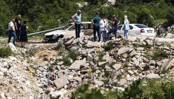 Mostar: Izgorio automobil u kojem je nađeno tijelo muškarca