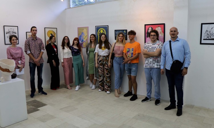 Mostar: Izložba maturalnih radova srednje škole Gabrijela Jurkića