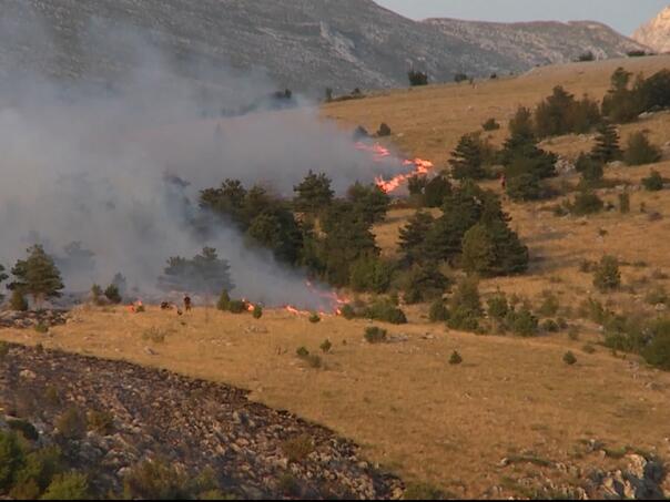 Mostar: Požar na Fortici pod kontrolom, sumnja se na ljudski faktor