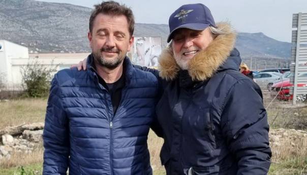 Mostarci čistili bačene kese, pomogao i gradonačelnik Kordić