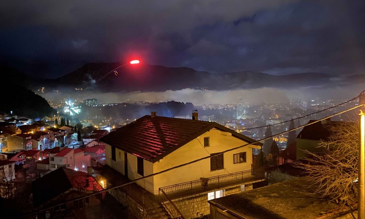 Mostarci Novu godinu dočekali u svojim domovima