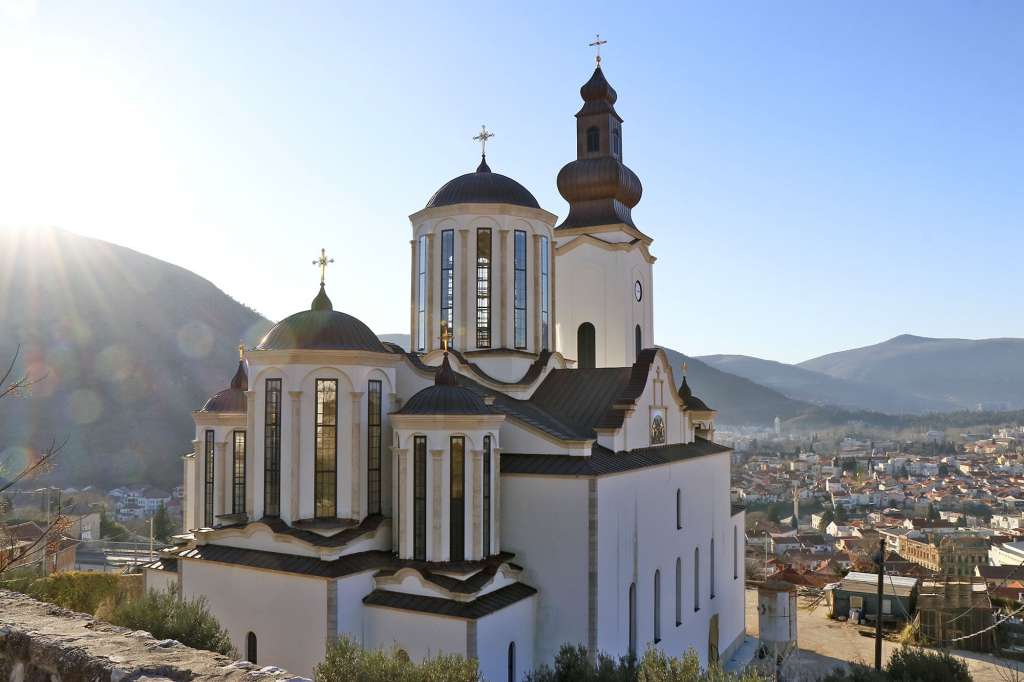 Mostarski SDP osudio vandalski čin na Sabornu crkvu