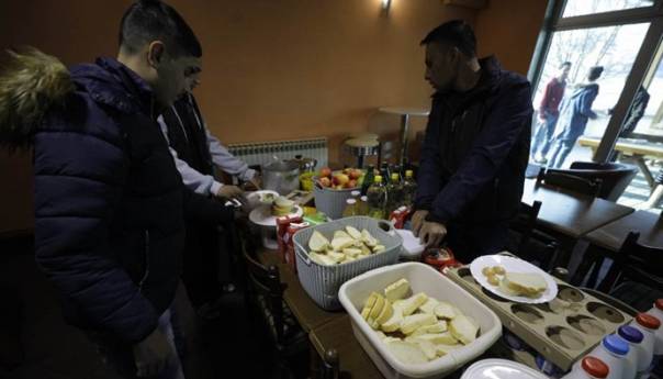 Motel kod Tuzle utočište za desetine migranata