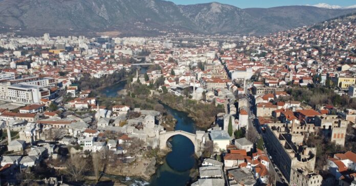 Motociklista preminuo od zadobijenih povreda u nesreći u Mostaru
