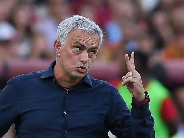 Mourinho dobio crveni karton nakon što je brutalno provocirao protivničkog trenera
