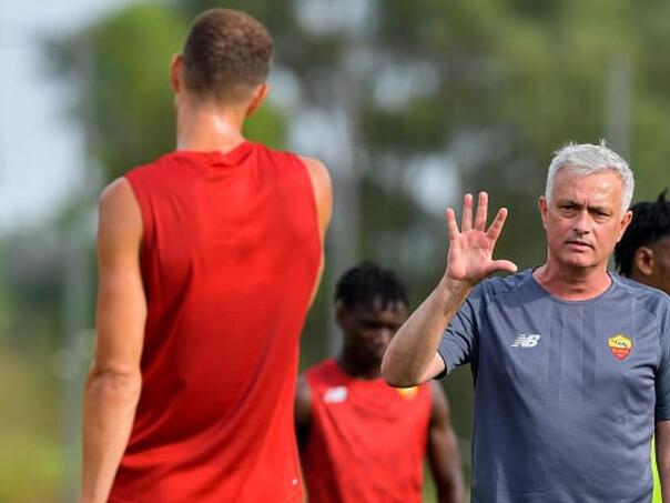 Mourinho preuzeo Fenerbahçe, stiže kod Džeke!