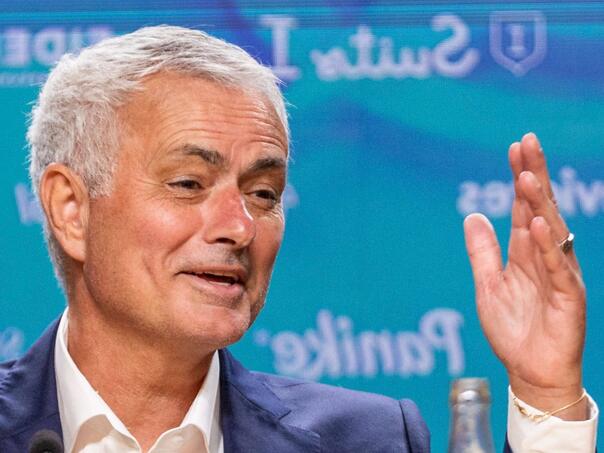 Mourinho sa torbom stigao pred novinare: Nije ovo za vas...