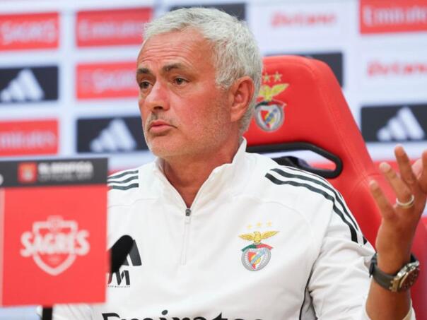 Mourinho tvrdi da su ga igrači izdali