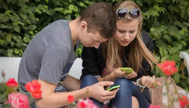 Može li se koronavirus prenijeti putem telefona?