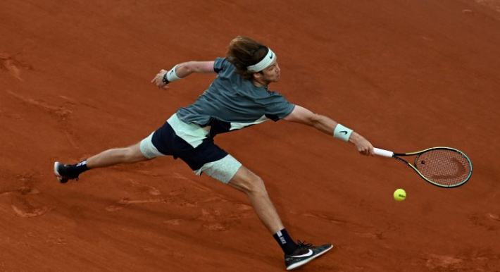 Mučio se Rublev, a šta tek reći za mučenje Tsitsipasa?