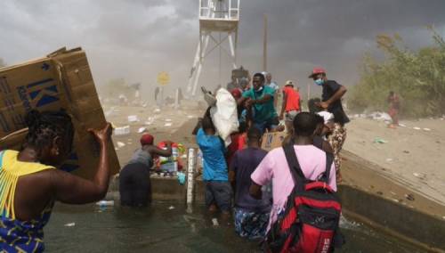 Mučni prizori na Haitiju nakon slijetanja aviona s deportovanim migrantima