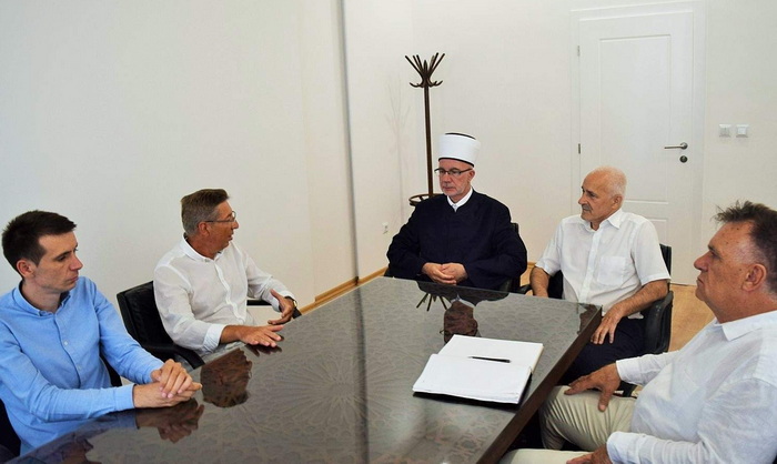 Muftija Fazlović boravio u Gradačcu: Iskazati solidarnost s porodicama žrtava