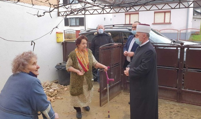 Muftija Kudić obišao Bosansku Kostajnicu nakon zemljotresa
