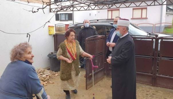 Muftija Kudić obišao Bosansku Kostajnicu nakon zemljotresa
