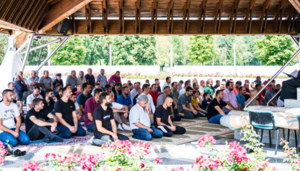 Muftija Porić u Potočarima: Ne smijemo zaboraviti one koji su se vratili na ognjišta