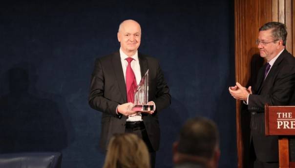 Mujo Selimović i medijska grupacija Oslobođenje dobitnici nagrade u Washingtonu