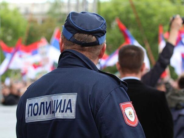 MUP: Dojave o bombama u čak 87 škola u RS