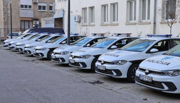 MUP HNK: Uručeni ključevi novih policijskih vozila