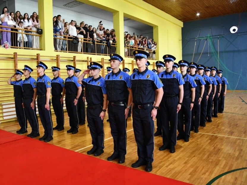 MUP Kantona Sarajevo bogatiji za 96 novih policijskih službenika