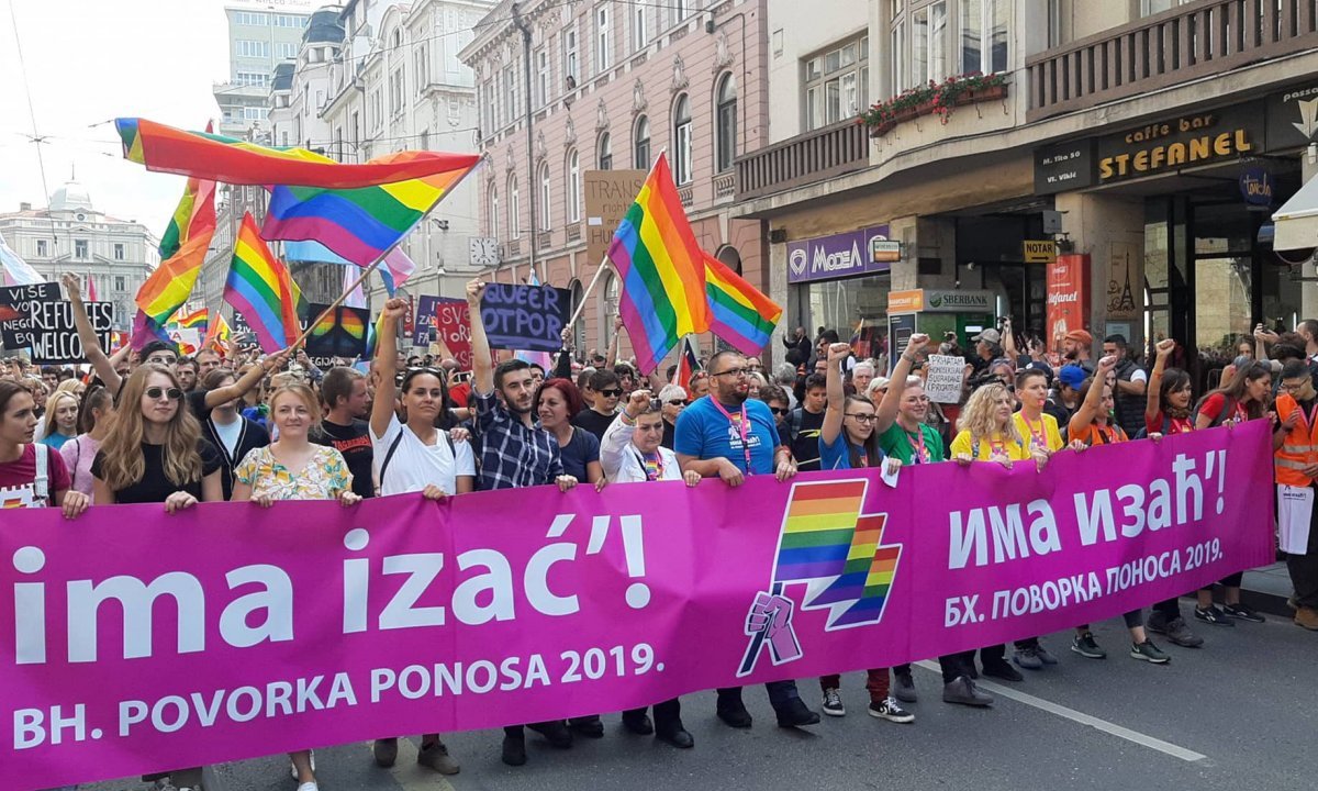 MUP KS: Neće biti potpune privremene zabrane saobraćaja tokom povorke ponosa